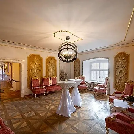 מלון Burg Rabenstein 4*